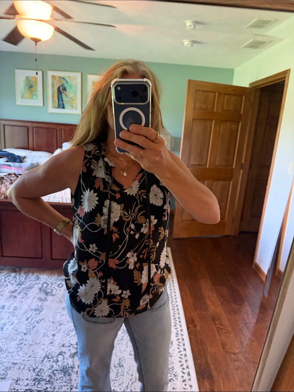 Violet & Claire Black Floral V-Neck Sleeveless Camisole
